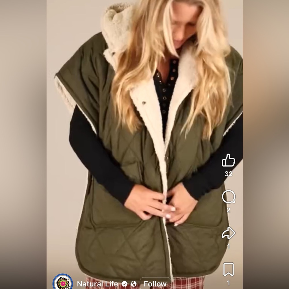 NATURAL LIFE Olive Green Quilted Vest with Cream Sherpa | Small / Medium